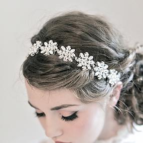 romantic-bridal-accessories-inspired-by-pride-and-prejudice-2
