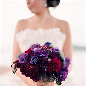 stunning-purple-gold-and-ivory-wedding-ideas7