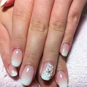 the-newest-wedding-trend-the-ring-finger-nails-decor-6
