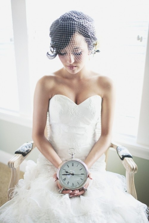 unusual-and-romantic-wedding-theme-with-clocks-1