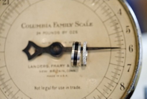 unusual-and-romantic-wedding-theme-with-clocks-23