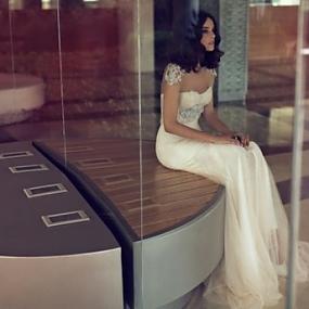 very-elegant-and-glam-wedding-dresses-by-zahavit-tshuba-3