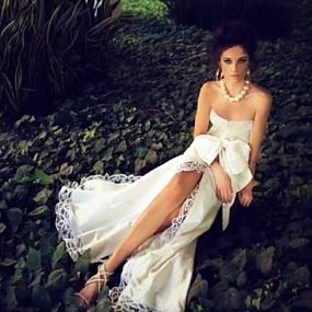 very-elegant-and-glam-wedding-dresses-by-zahavit-tshuba-8