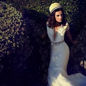 very-elegant-and-glam-wedding-dresses-by-zahavit-tshuba-9