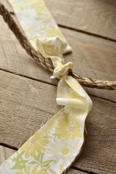 wedding-ideas-torn-fabric-garland-5