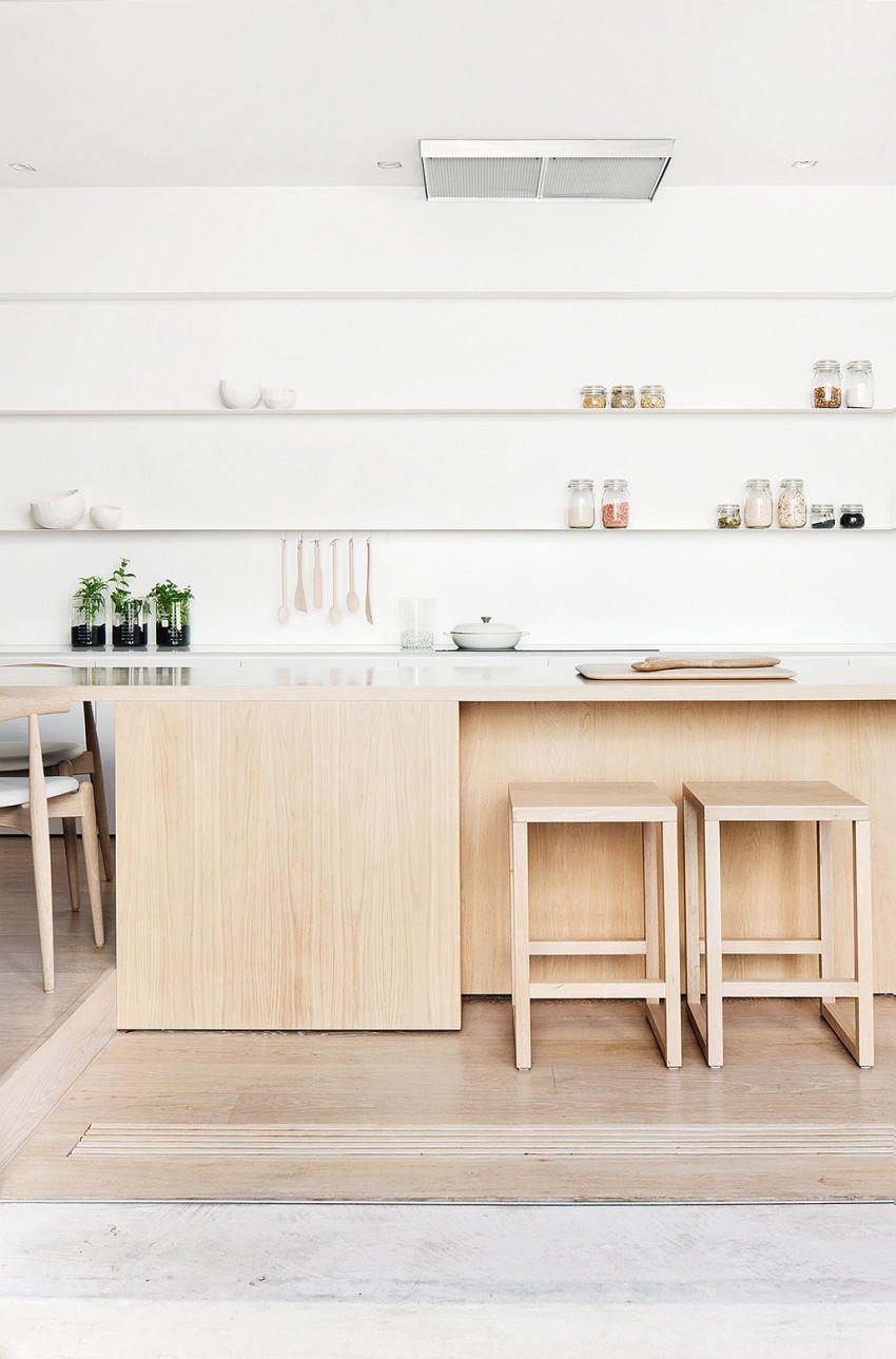 Дизайн интерьера кухонной зоны в особняке