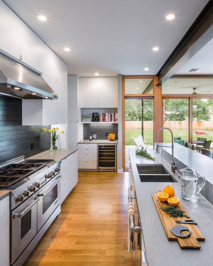 Дизайн интерьера кухонной зоны в Barton Hills Residence