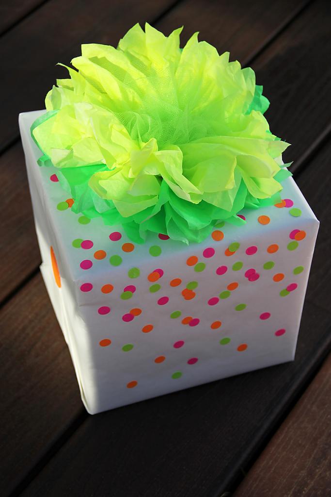 diy-neon-gift-wra-3