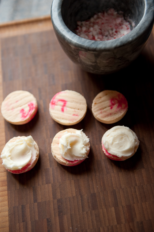 peppermint-macarons-a-step-by-step-tutorial-07