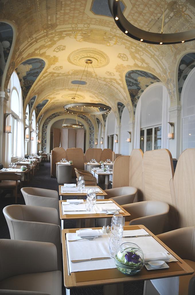 restaurant-renovation-france-02