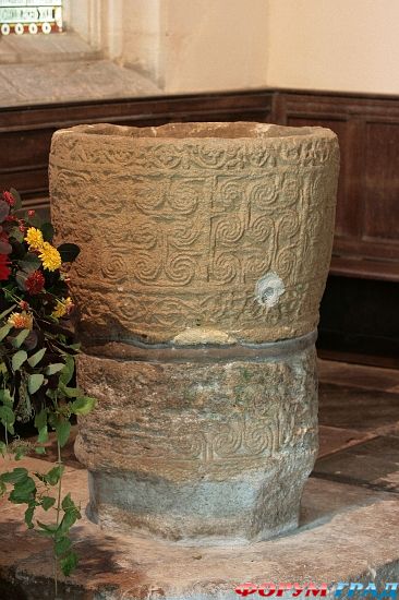 Церковь Св. Марии в деревне Дирхерст/Deerhurst Church