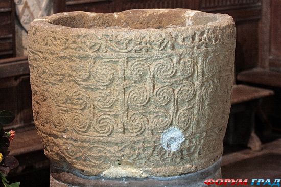 Церковь Св. Марии в деревне Дирхерст/Deerhurst Church