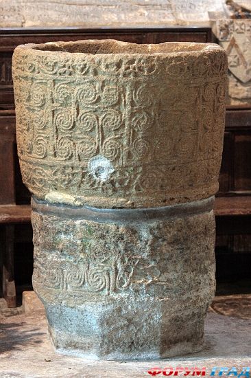 Церковь Св. Марии в деревне Дирхерст/Deerhurst Church