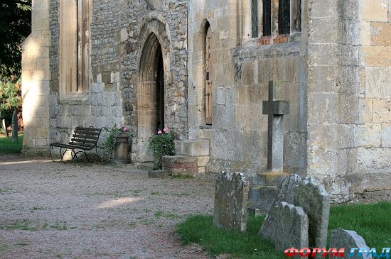 Церковь Св. Марии в деревне Дирхерст/Deerhurst Church