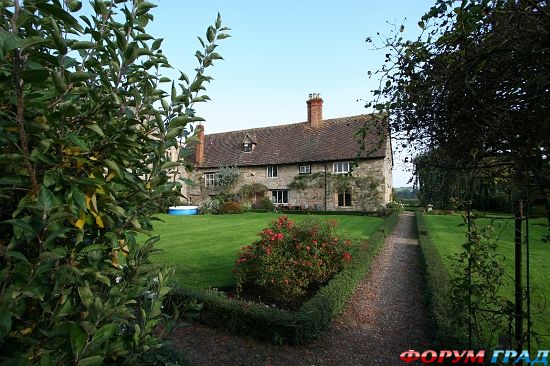 Церковь Св. Марии в деревне Дирхерст/Deerhurst Church