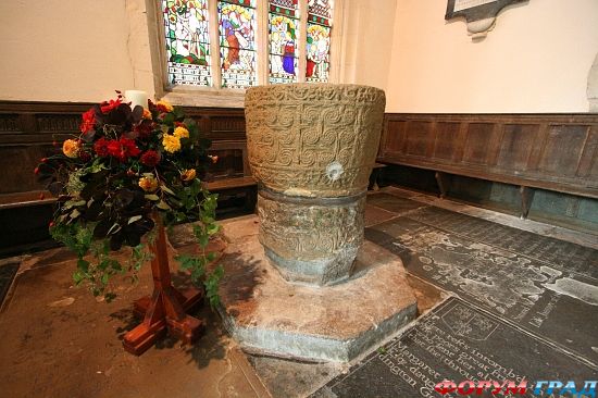 Церковь Св. Марии в деревне Дирхерст/Deerhurst Church