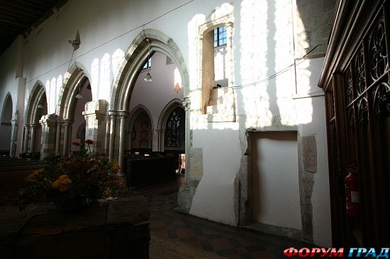 Церковь Св. Марии в деревне Дирхерст/Deerhurst Church