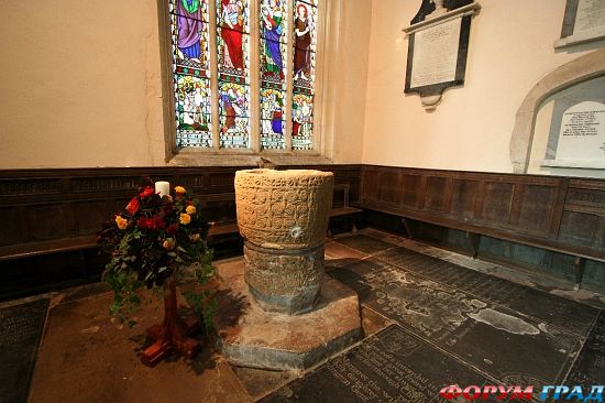 Церковь Св. Марии в деревне Дирхерст/Deerhurst Church