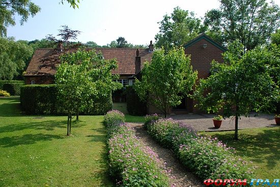 In the Footsteps of C.S. Lewis, Oxford