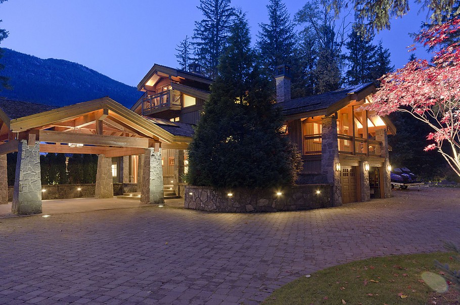 woodland-property-in-whistler-14