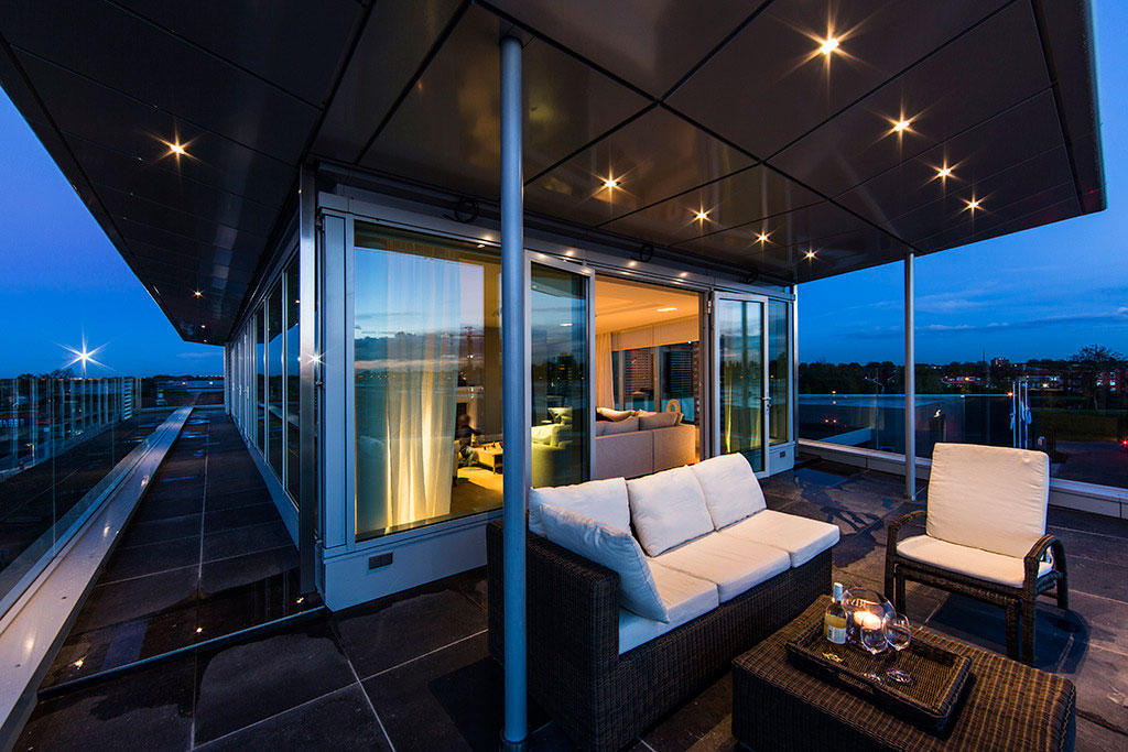 sky-box-apartment-30