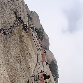 15 places created by people and life-threatening-03