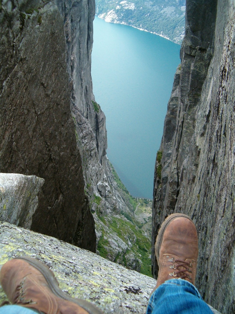 15 places created by people and life-threatening-21