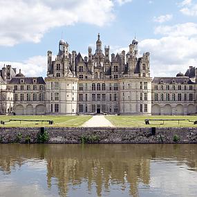 29 magnificent castles from around the world-06