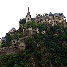 29 magnificent castles from around the world-22