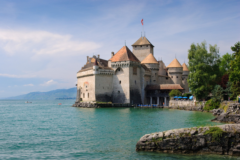 29 magnificent castles from around the world-23