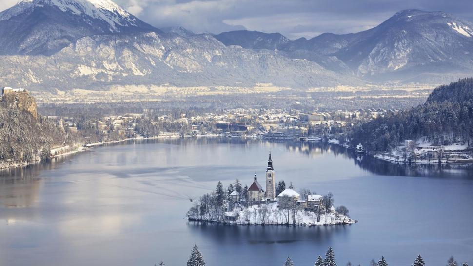 30 beautiful winter cities in the world-07
