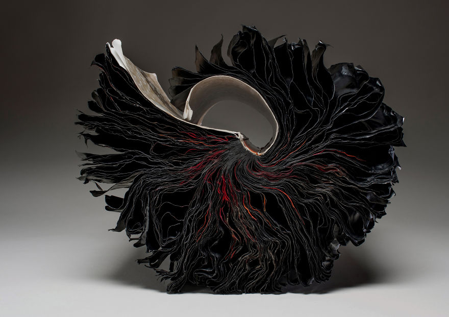 45 beautiful examples of book sculptures-18