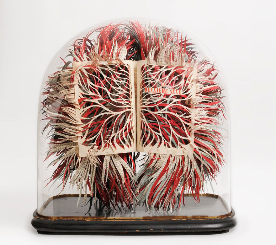 45 beautiful examples of book sculptures-41