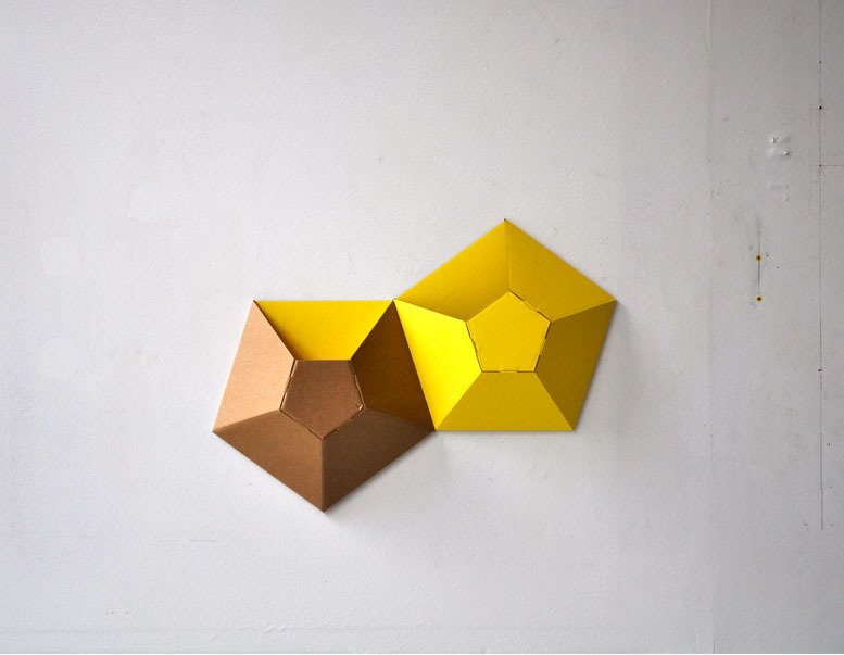 bright solution for storing small things-04