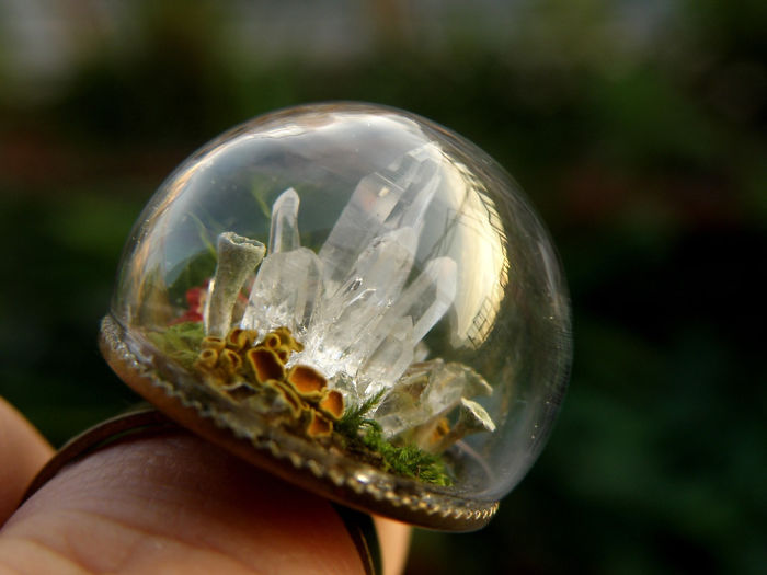 delicate rings with magical scenes inside-03