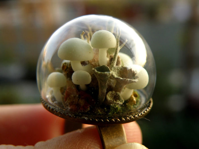 delicate rings with magical scenes inside-04