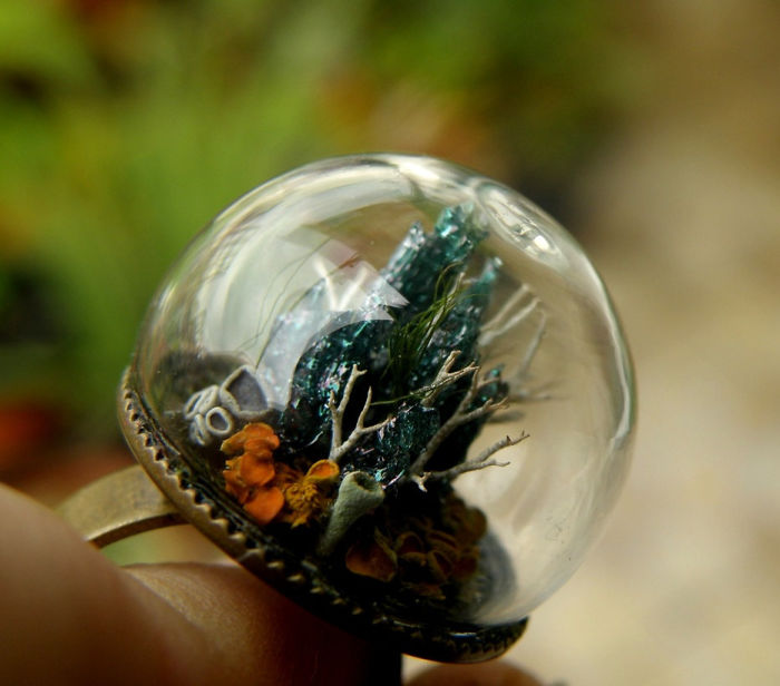delicate rings with magical scenes inside-18
