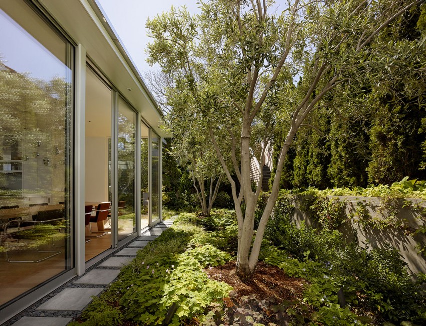 Природа у дома  Sausalito Hillside Remodel от Turnbull Griffin Haesloop Architects