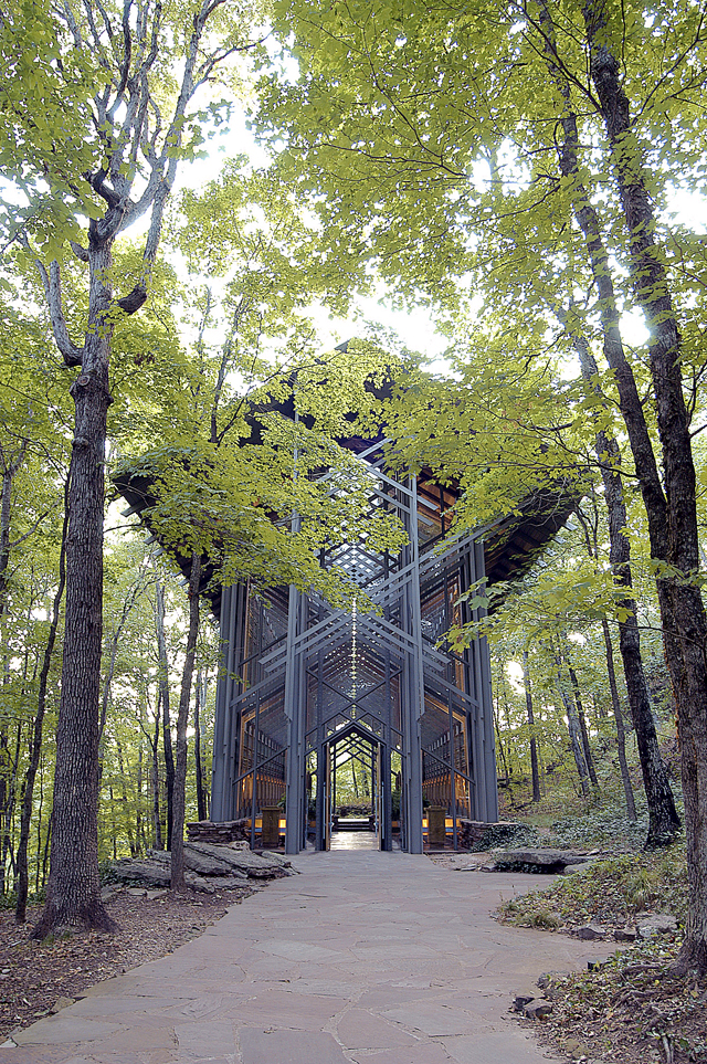 incomparable church in eureka springs-01