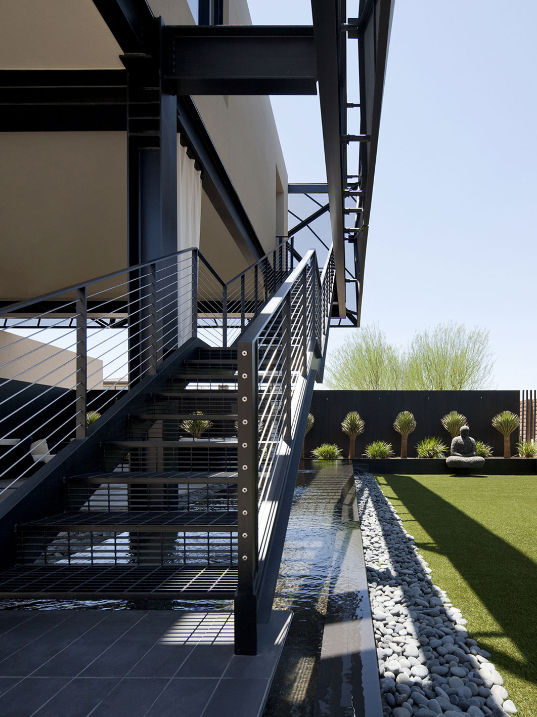 industrial style villa tresarca-21
