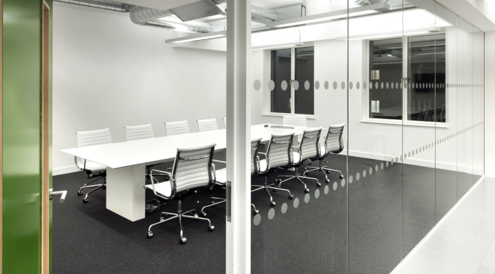 lookout-london-office-02