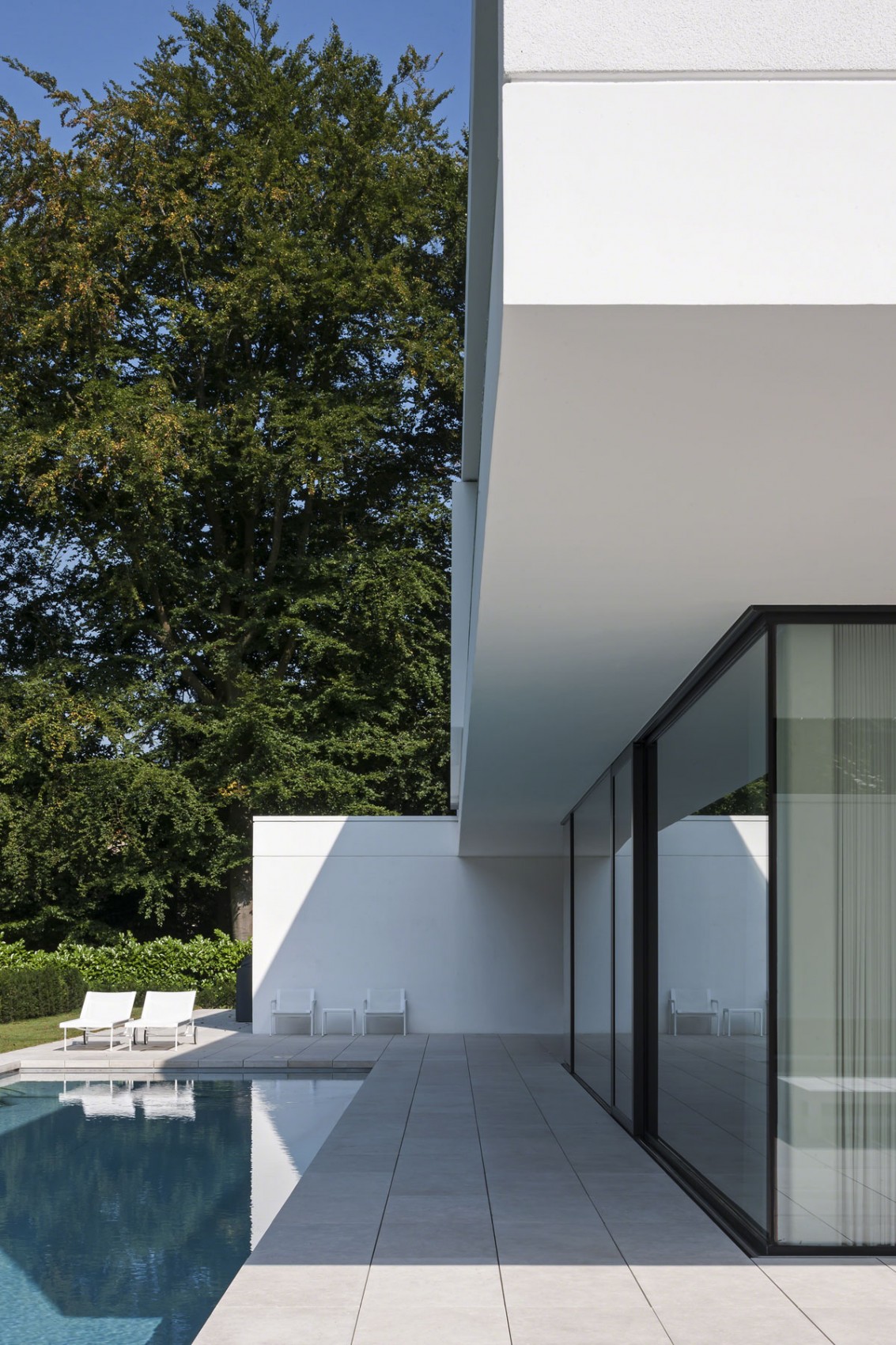 luxury hs residence by cubyc architects-05