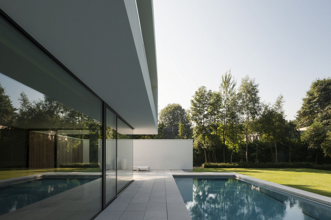 luxury hs residence by cubyc architects-06