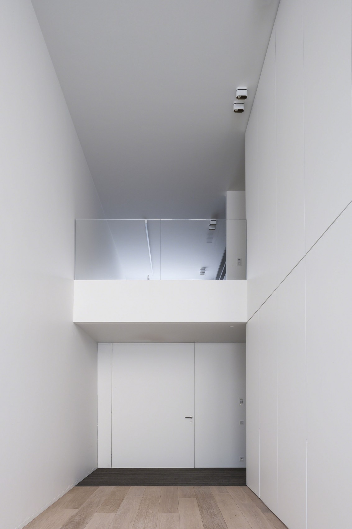 luxury hs residence by cubyc architects-12