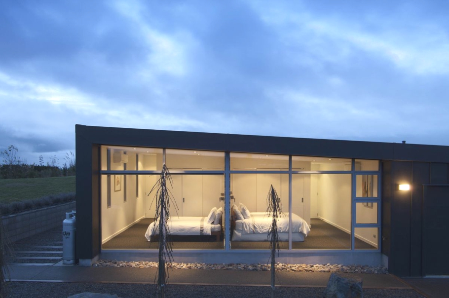 Стеклярнные стенки особняка Dixon House от Designgroup Stapleton Elliott