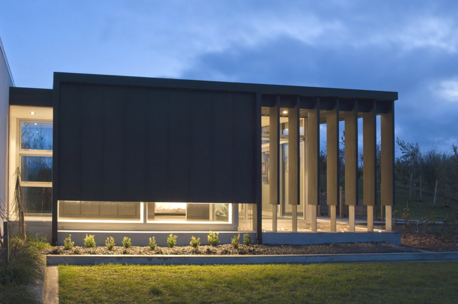 Красивая фасадная комната особняка Dixon House от Designgroup Stapleton Elliott