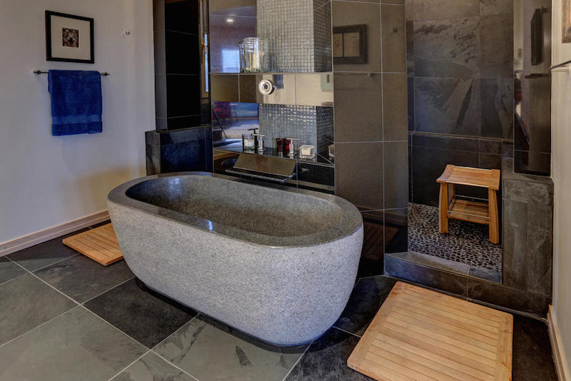 Уникальный дизайн ванной комнаты резиденции