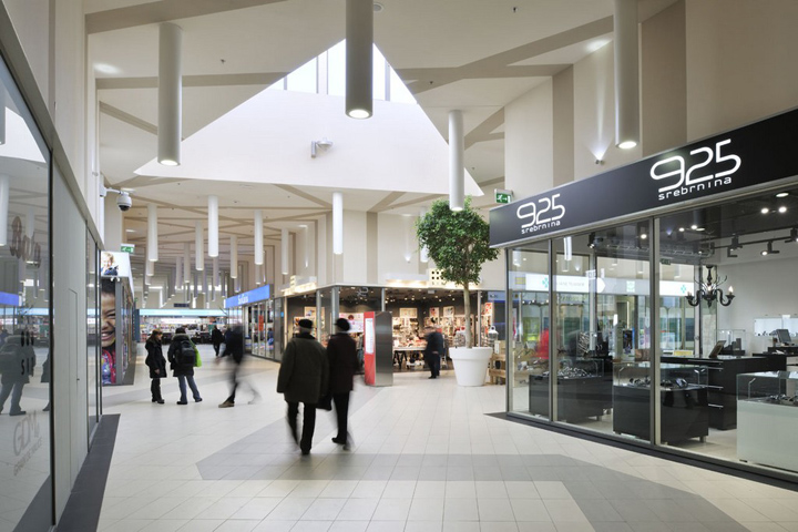 shopping-center-slovenia-02