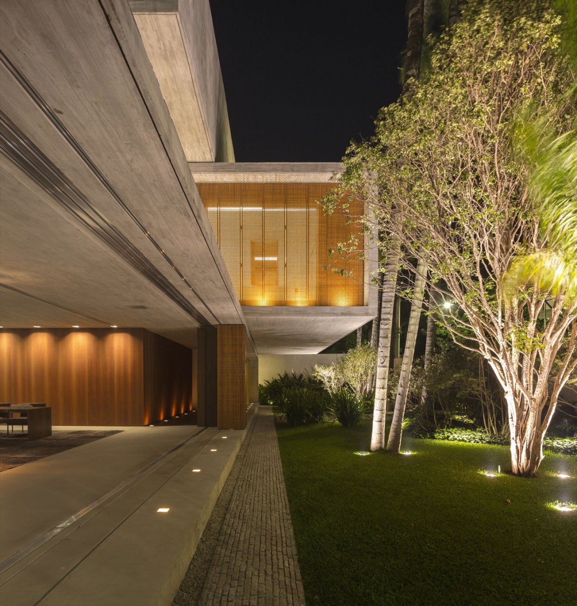 stunning the p house in brazil-22