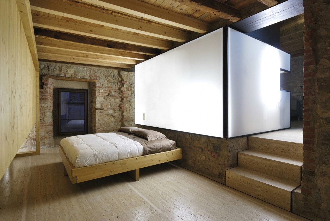 stylish minimalist italian apartment-11